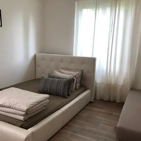 Casanico - Self Check-in, No Reception Лугано